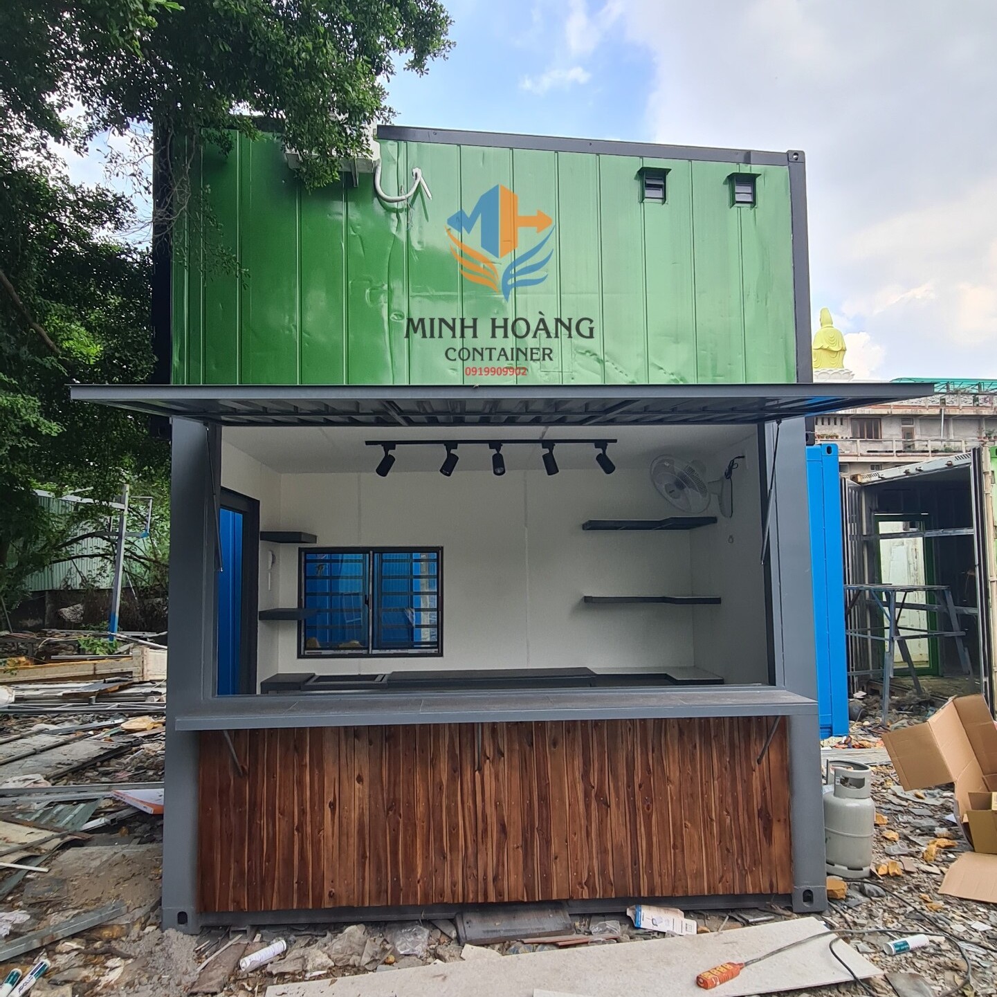 Container cafe 10 feet ốp gỗ đầy đủ điện đèn quạt